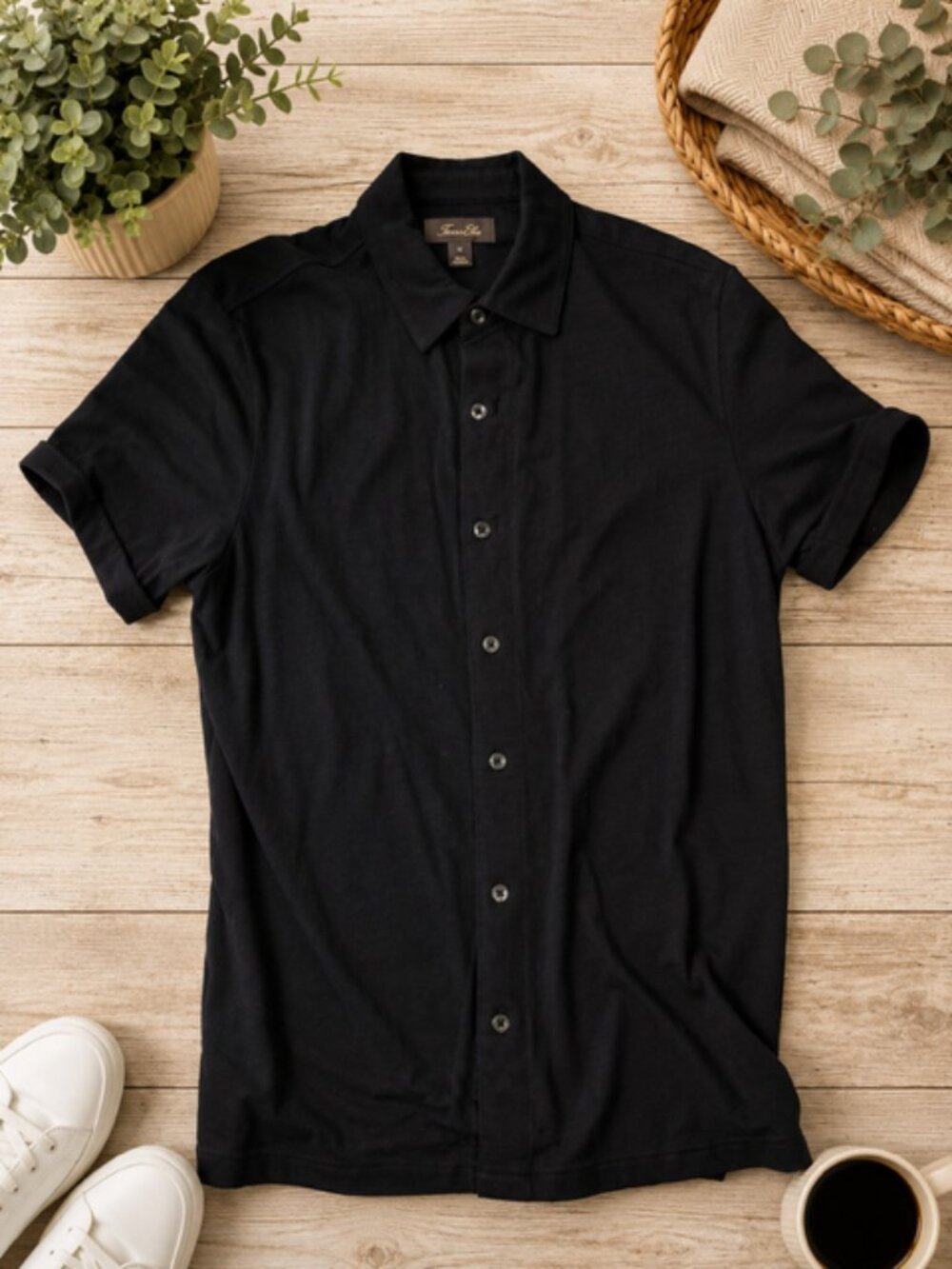 Tasso Elba Men’s Short Sleeve Button-Up Shirt – Size Medium